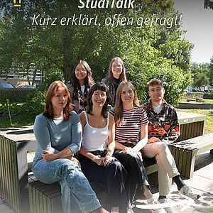Interessiert am Studium, aber noch tausend Fragezeichen im Kopf? 🫨 
Wie fühlt sich Studieren wirklich an? Genau darum...